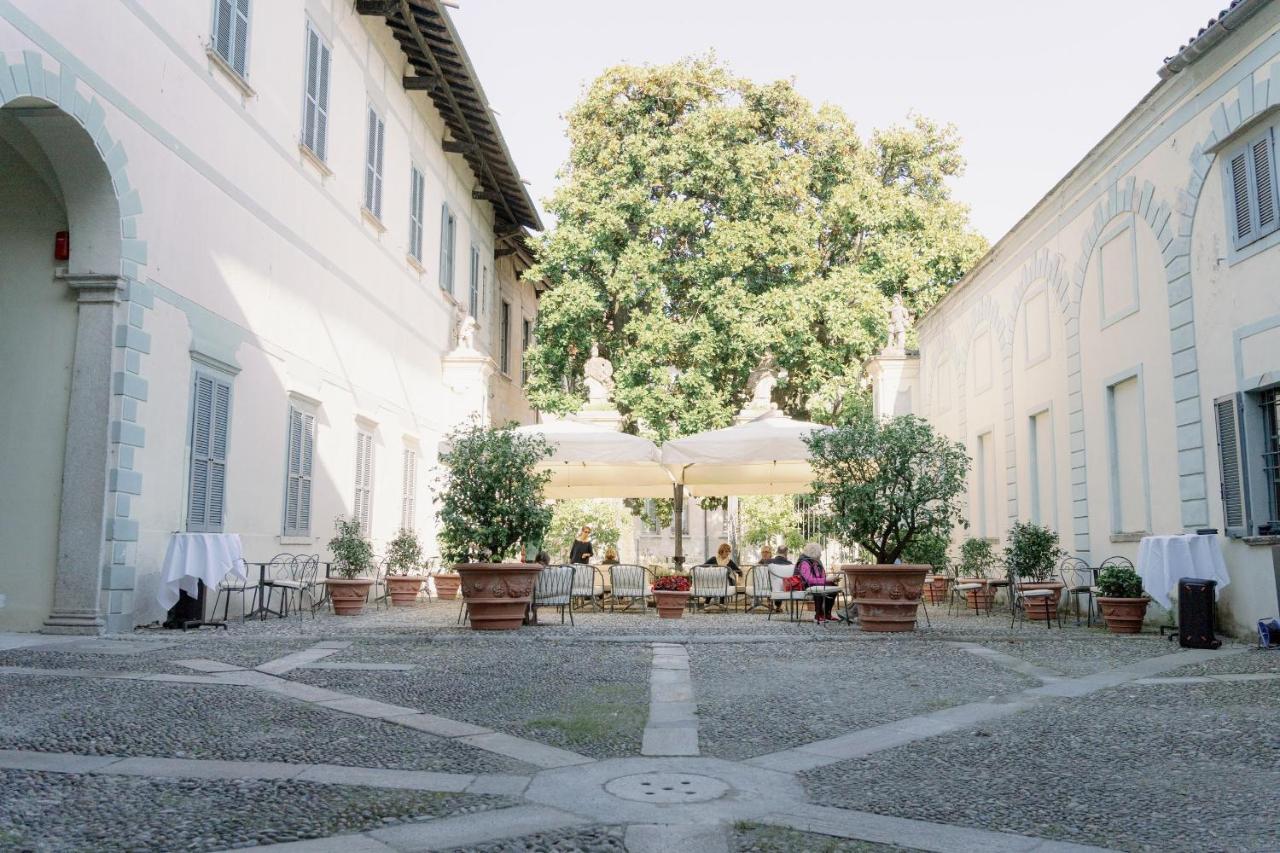 Caffe Delle Rose Les Chambres Verbania Luaran gambar