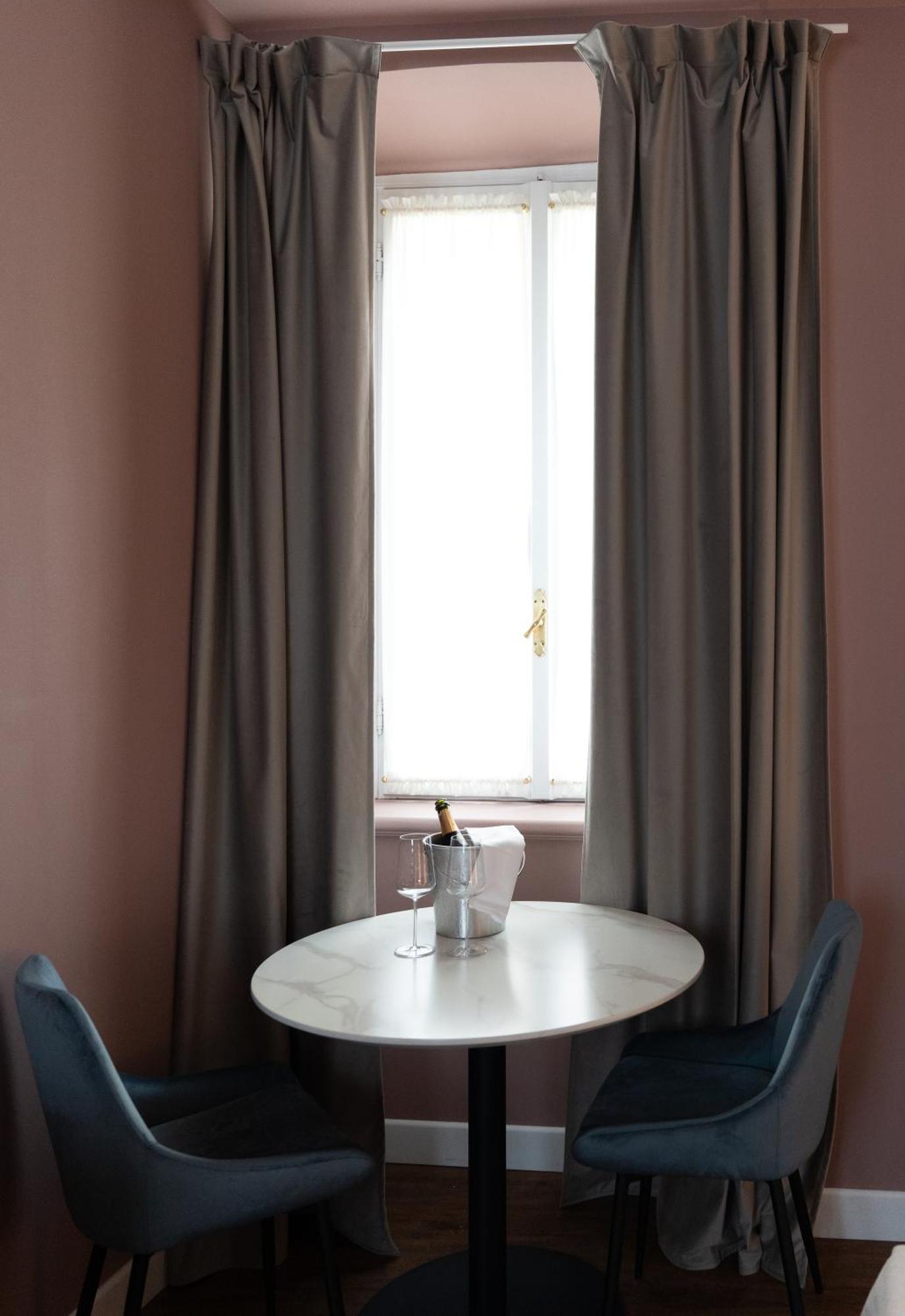 Caffe Delle Rose Les Chambres Verbania Luaran gambar